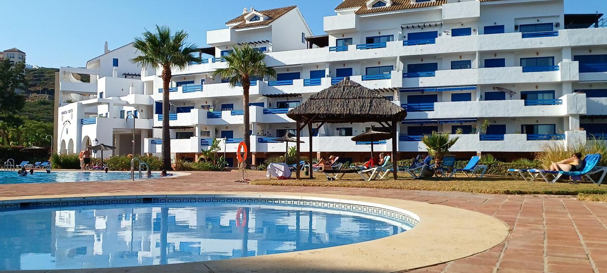 Residencial La Duquesa Suites Golf & Gardens San Luis de Sabinillas Eksteriør billede